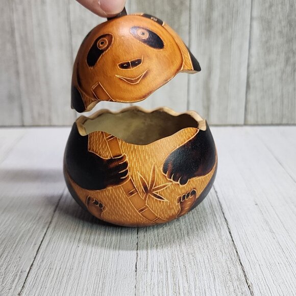 Vintage Panda Bear Gourd Shaker Trinket Coin Holder Hand Carved/Painted 4'' Tall - Picture 2 of 11